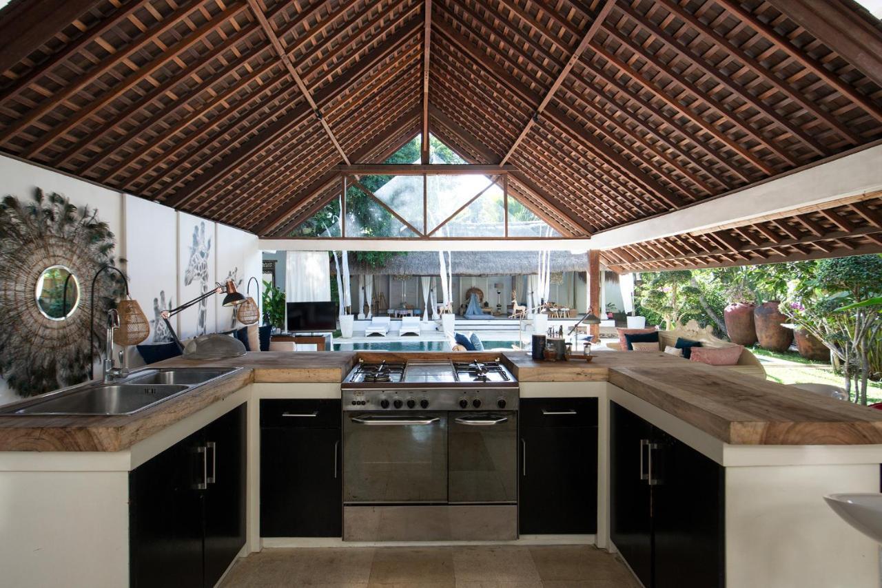 Oazia Bali *