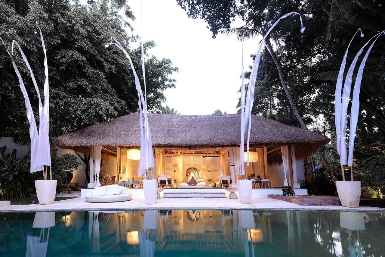 Oazia Bali *