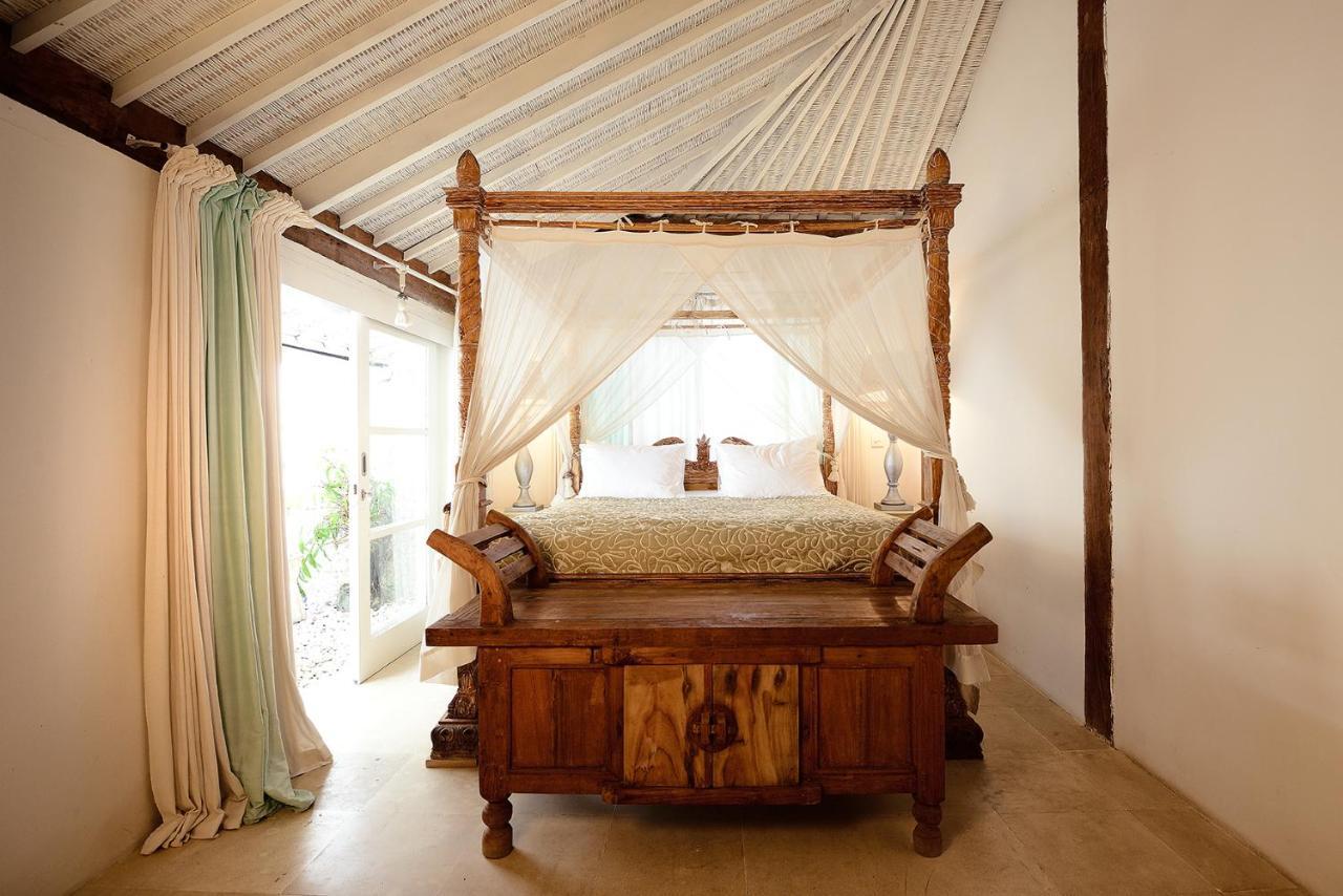Oazia Bali *