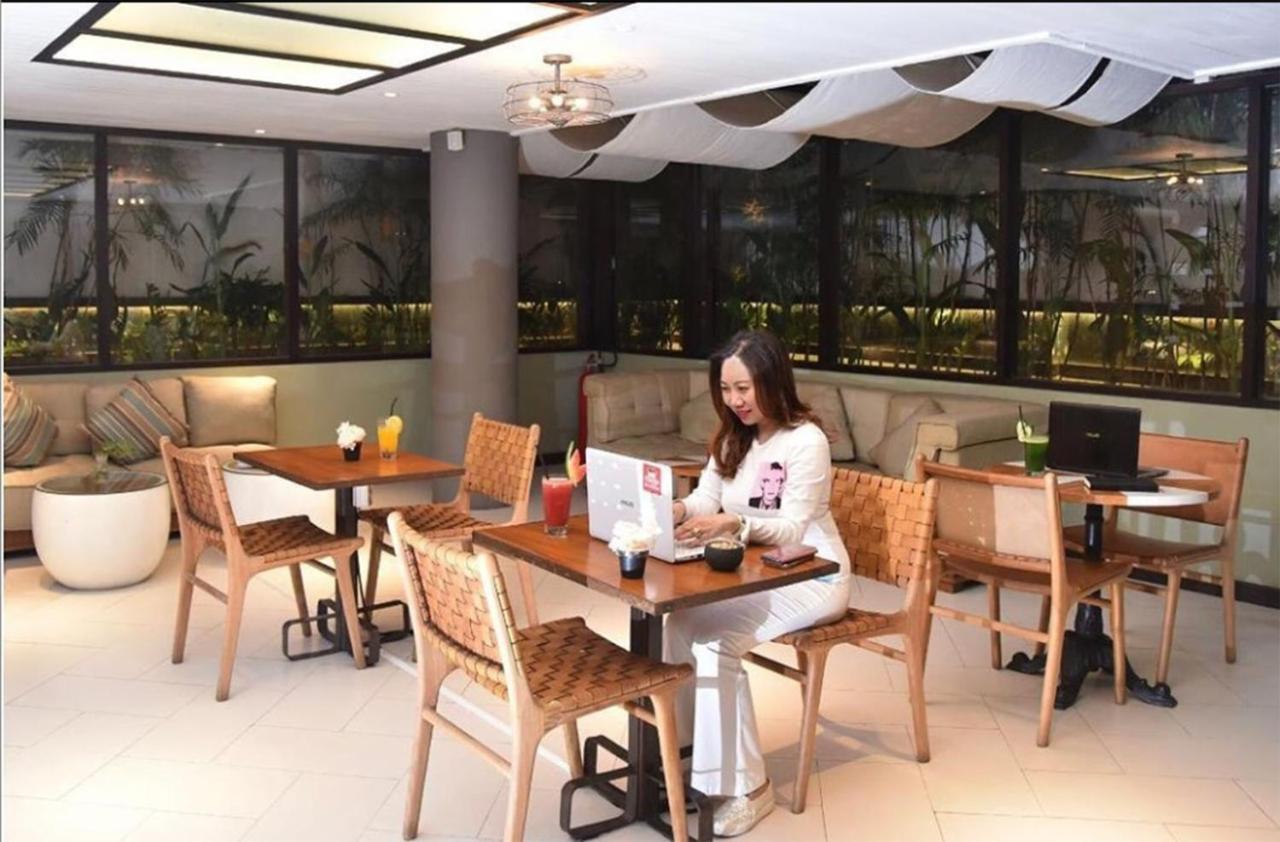 L Hotel
