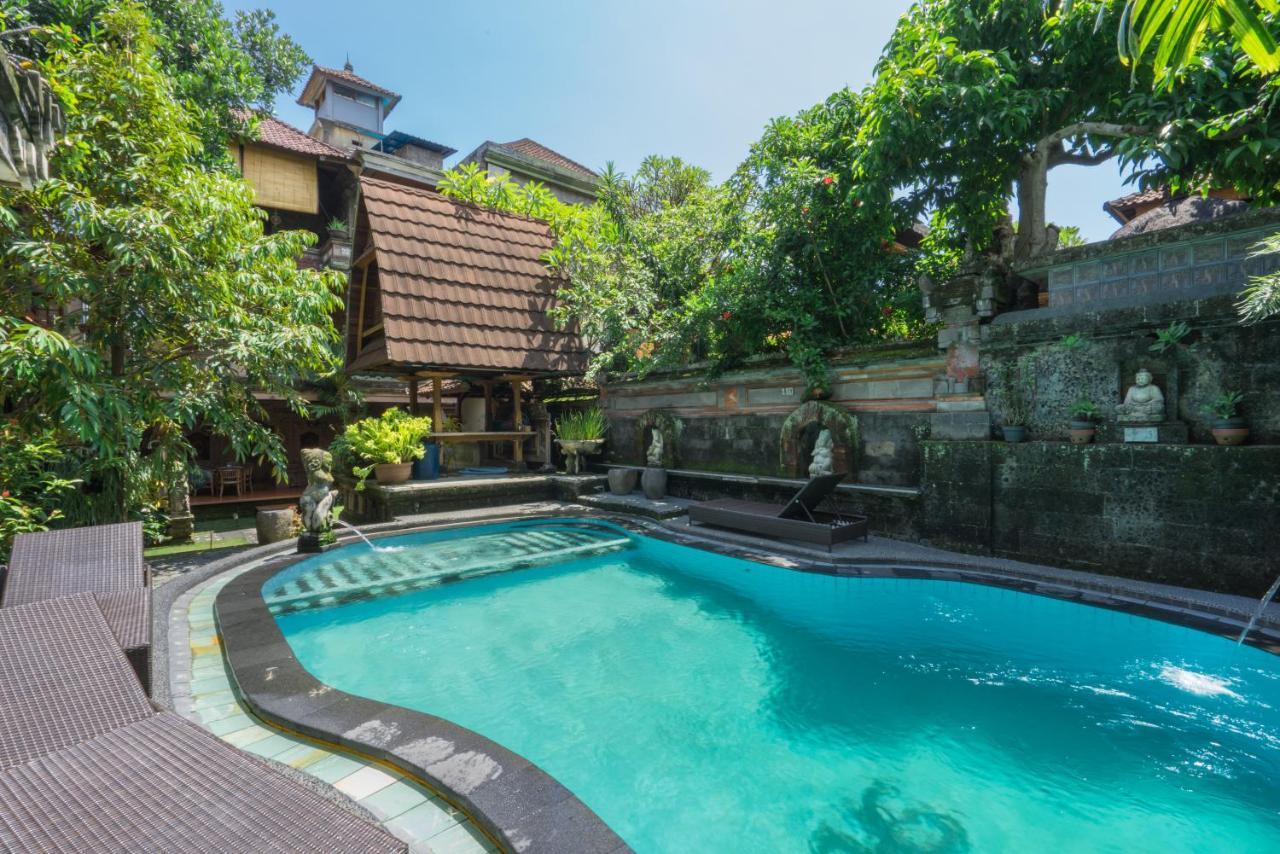 Wisma tamu Sania's House