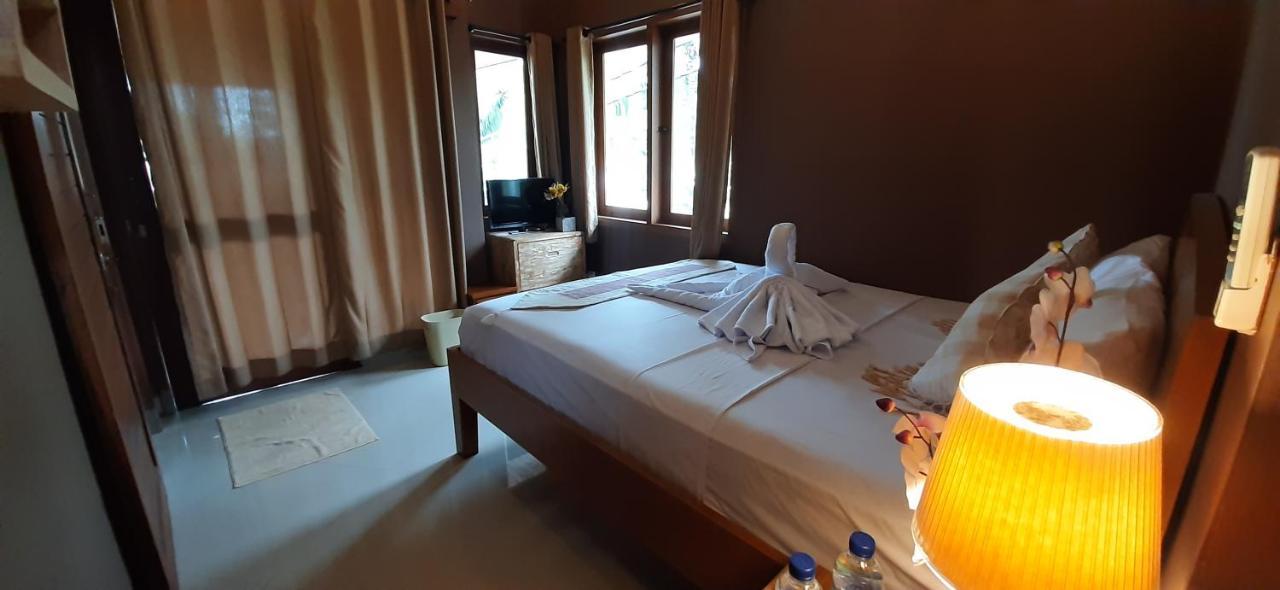 The Point Surfcamp Bali Hotel Pulukan