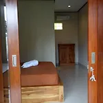 Lilis Cempaka Mas Guesthouse