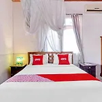 Oyo 90532 Verra Guest House