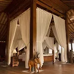 Tanah Damai Hotel