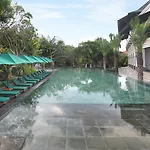 Puri Santrian Beach Resort And Spa