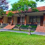 Inna Sindhu Beach Hotel & Resort