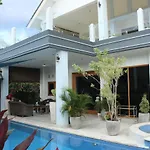 Kartika Villas