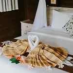 Dini D\'Nusa Lembongan