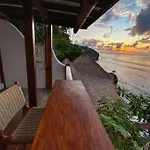 The Hidden Escapes- Unique Tiny Home On Bingin Beach With Breathtaking Ocean & Sunset Views