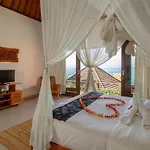 Lembongan Cliff Villas