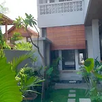 The Lima Home Stay In Canggu