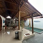 Medewi Secret Surfcamp
