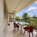 Honeymoon Guesthouse