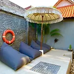 Tropical Garden Inn