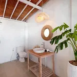 Kerang Bingin Beach Villa