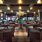 Puri Santrian Beach Resort And Spa