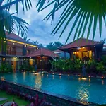Ratna Villa 4