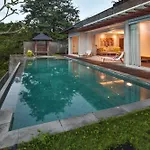 Moritz Palm Villa