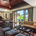 Villa Umah Raja