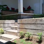 Barong Cafe Bungalow And Restaurant