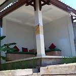 Barong Cafe Bungalow And Restaurant