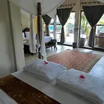 Villa Kalisat Resort