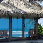 Beachfront Villa Nixie And The Sea Tabanan