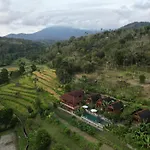 Lumbung Seraya Villa