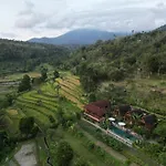 Lumbung Seraya Villa