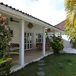 Villa Tom & Lucie Bingin Beach
