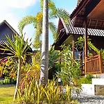 Kurnia Guest House & Spa