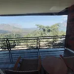 Caldera Hotel & Restaurant