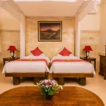 Mahagiri Resort&Restaurant