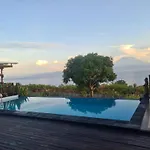 Bataran Garden Cottage