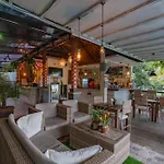 Breeze Villa