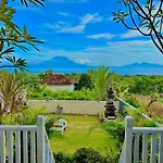 Hotra Hill Cottage