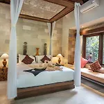 D\'Legon Villas