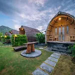 Tegal Bamboo Cottages & Private Hot Spring