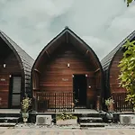 Sekar Arum Riverside Resort In Canggu