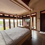 Natural And Cozy Pool, Villa Dayins Balangan
