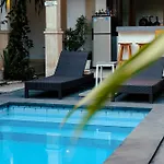 Adi Guest House