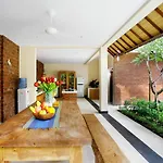 Villa Cokelat