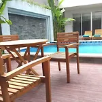 Mi Casa Residence