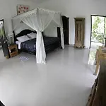Padang Padang Surf Villa