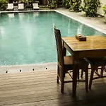 Uma Sri Hotel