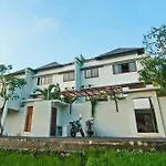 Echo Beach Townhouses