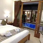 T & J Rooms