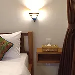 T & J Rooms