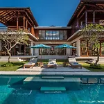 Villa Rusa Biru - Modern Villa With Private Pool And Cook In The Heart Of Berawa